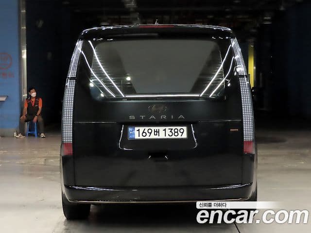 Hyundai Staria 3