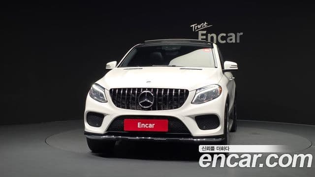 Mercedes-Benz GLE-Class W166 3
