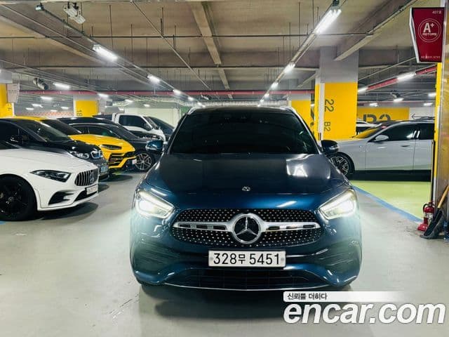 Mercedes-Benz GLA-Class H247