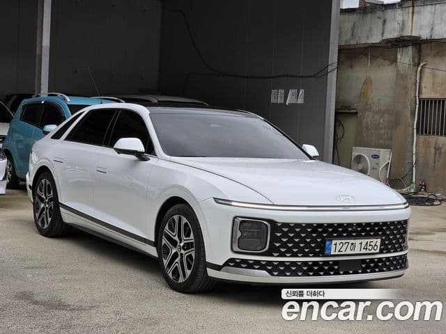Hyundai Grandeur (GN7)