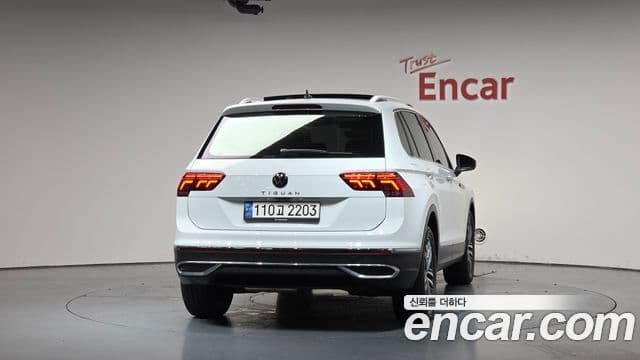Volkswagen Tiguan 2nd Gen 4