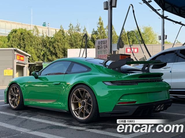 Porsche 911 (992) 2