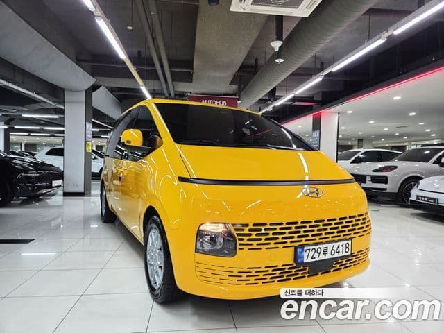 Hyundai Staria — 1