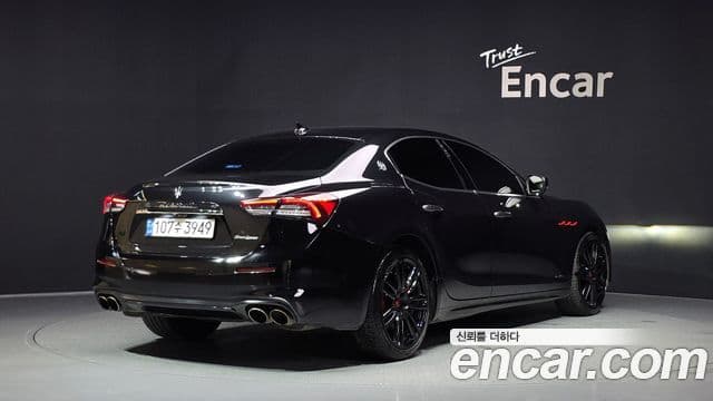 Maserati Ghibli 2