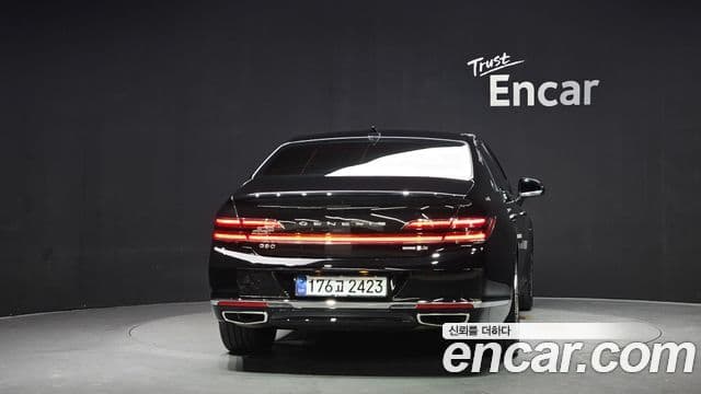 Genesis G90 4