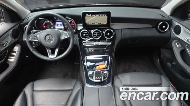 Mercedes-Benz C-Class W205 4