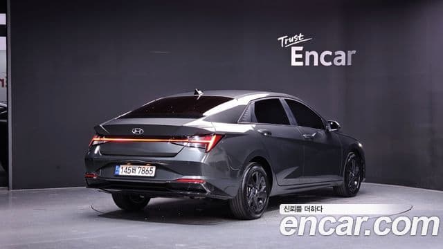 Hyundai Avante Hybrid (CN7) 2