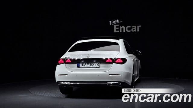 Mercedes-Benz E-Class W214 4
