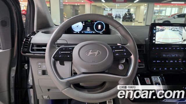 Hyundai Staria 4