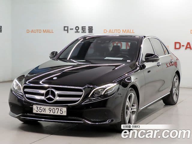 Mercedes-Benz E-Class W213 1