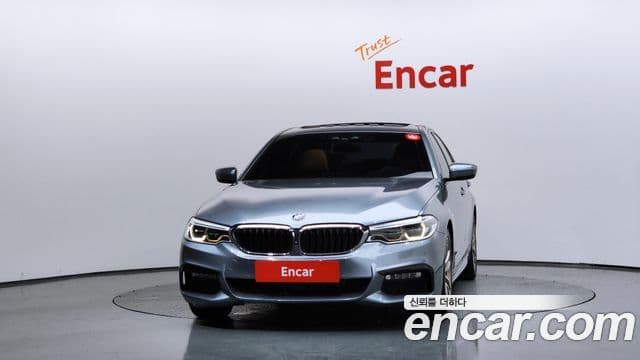 BMW 5 Series (G30) 3