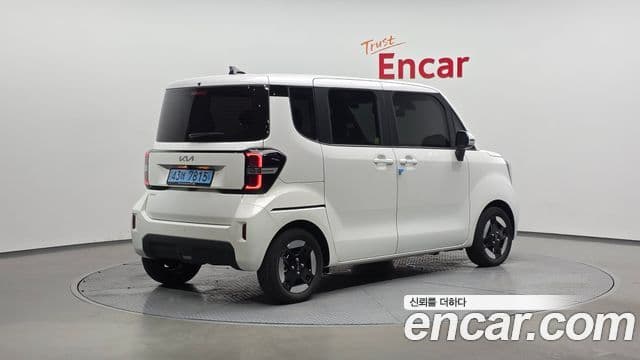 Kia The New Kia Ray EV 2