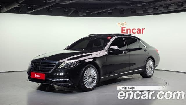 Mercedes-Benz S-Class W222