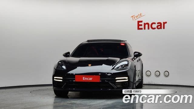 Porsche Panamera (971) 2