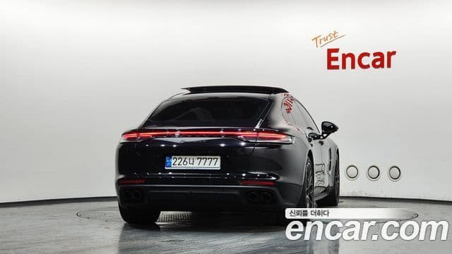 Porsche Panamera (971) 3