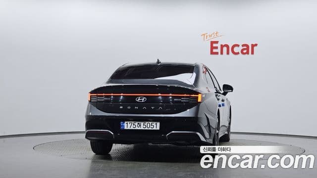 Hyundai Sonata The Edge Hybrid (DN8) 4
