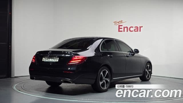 Mercedes-Benz E-Class W213 2