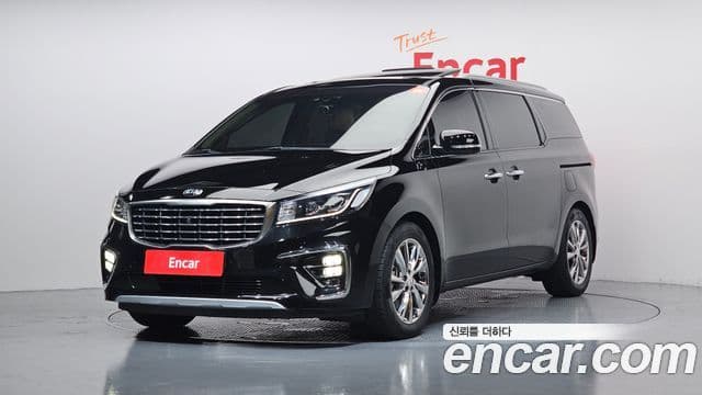 Kia The New Carnival — 1