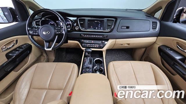 Kia The New Carnival 4