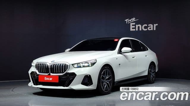 BMW 5 Series (G60)