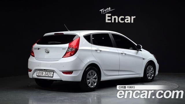 Hyundai Accent (New) 2