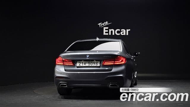 BMW 5 Series (G30) 3