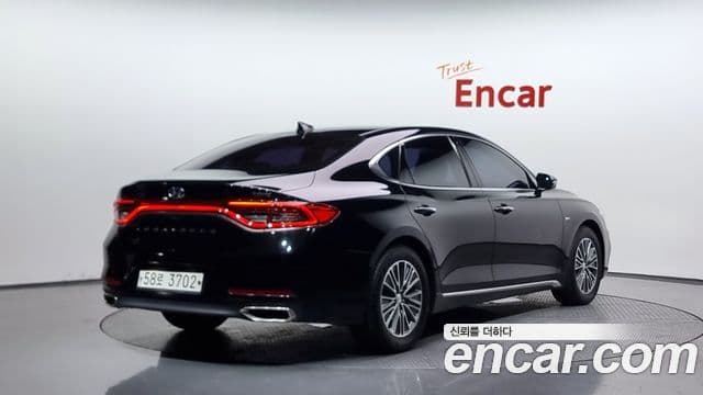 Hyundai Grandeur IG Hybrid 2