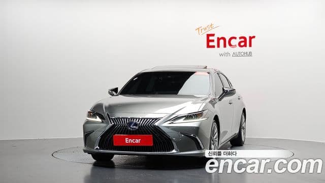 Lexus ES300h 7th Gen 3