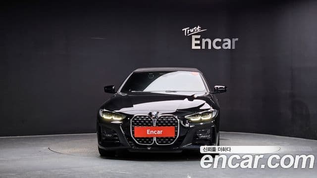 BMW 4 Series (G22) 3