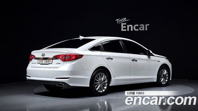 Hyundai LF Sonata 2