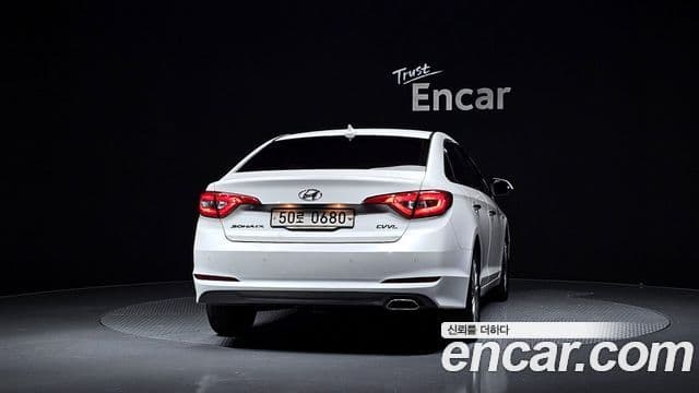 Hyundai LF Sonata 4