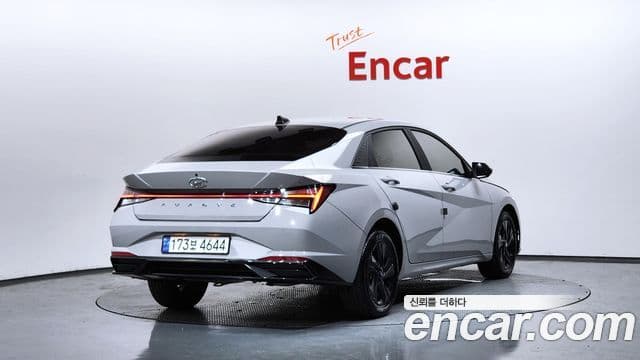 Hyundai Avante (CN7) 2