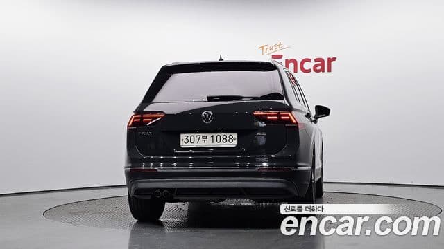 Volkswagen Tiguan 2nd Gen 4