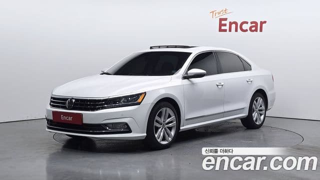 Volkswagen The New Passat 1