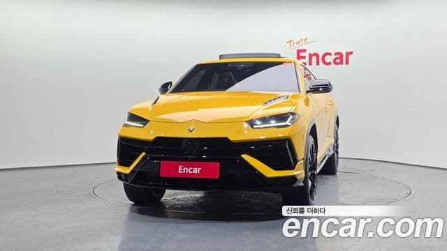 Lamborghini Urus 3