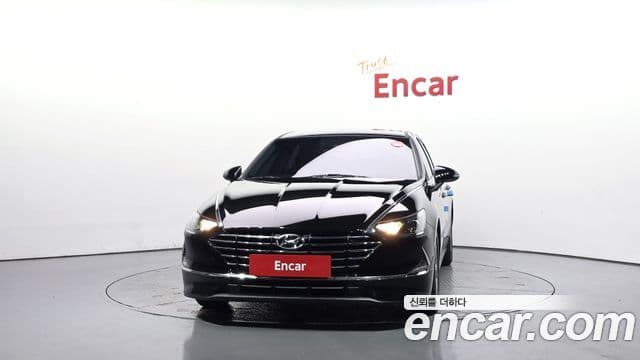 Hyundai Sonata (DN8) 2