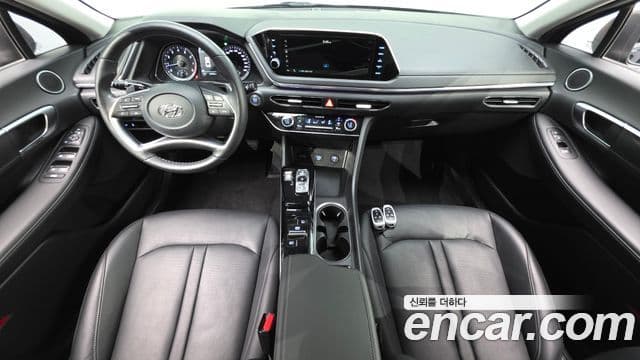 Hyundai Sonata (DN8) 4