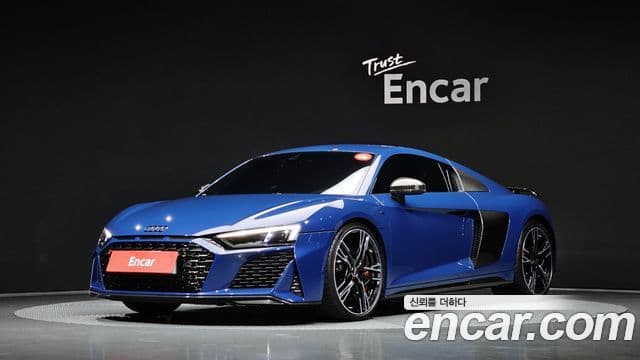 Audi R8 (4S) 1