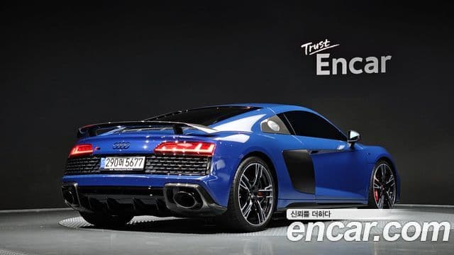 Audi R8 (4S) 2