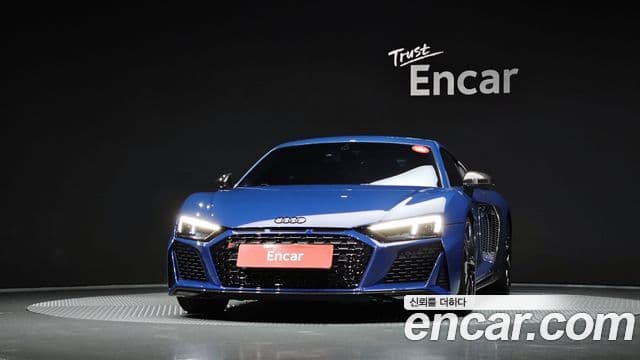 Audi R8 (4S) 3