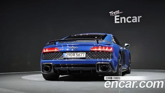 Audi R8 (4S) 4