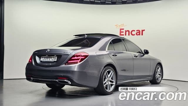 Mercedes-Benz S-Class W222 2
