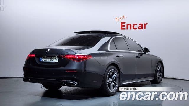 Mercedes-Benz S-Class W223 2