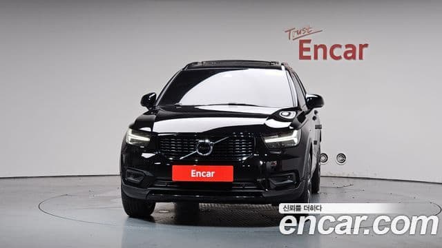 Volvo XC40 3