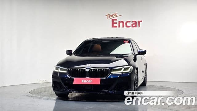 BMW 5 Series (G30) 3