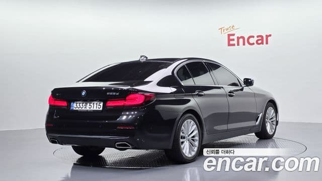 BMW 5 Series (G30) 2