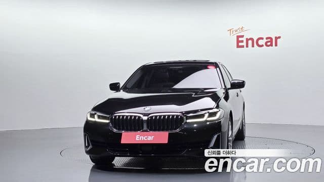 BMW 5 Series (G30) 3