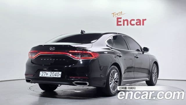 Hyundai Grandeur IG Hybrid 2