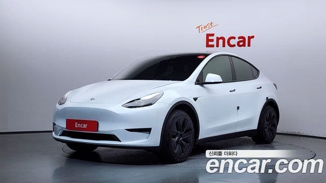 Tesla Model Y 1