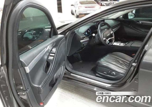 Genesis G80 (RG3) 4
